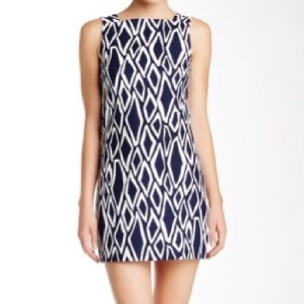 Diane Von Furstenberg Navy and White Geometric Shift Mini Dress